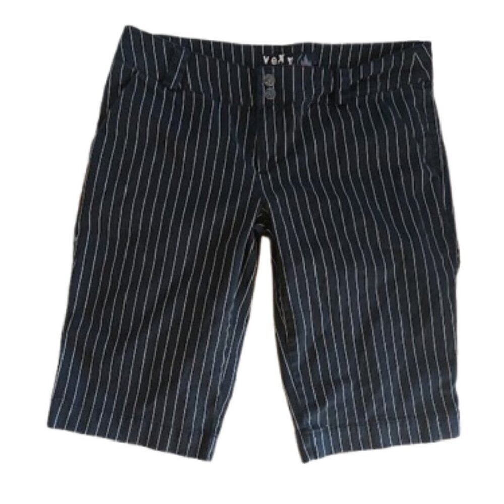 ---  Black and white Dress Shorts Size 7